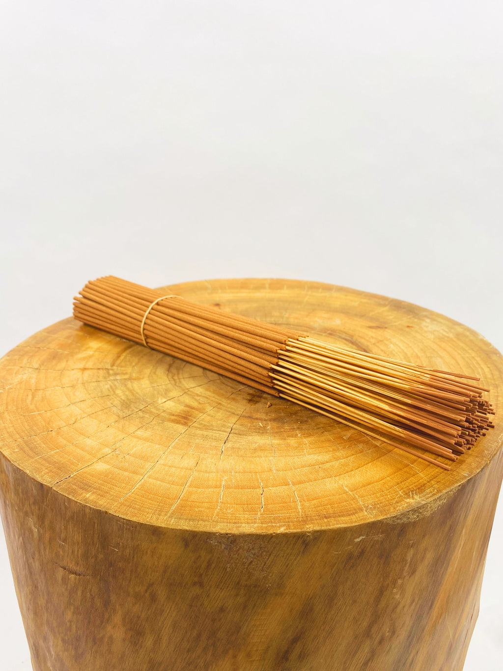 Auric Blends sandalwood incense sticks, 100-pack